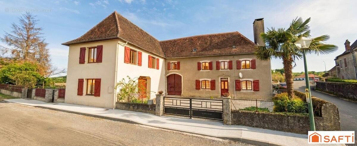 Photo 1 - Maison à SAUVETERRE-DE-BEARN