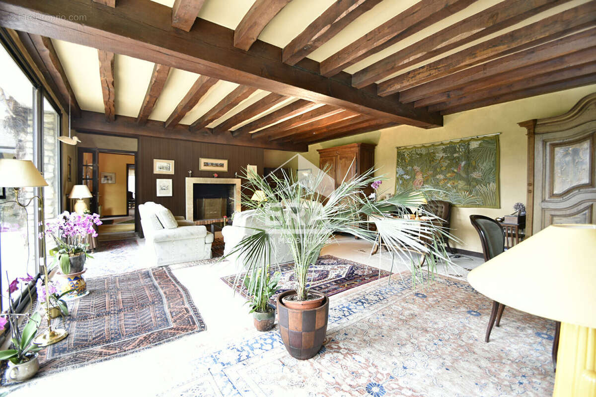 Maison à SAULX-MARCHAIS