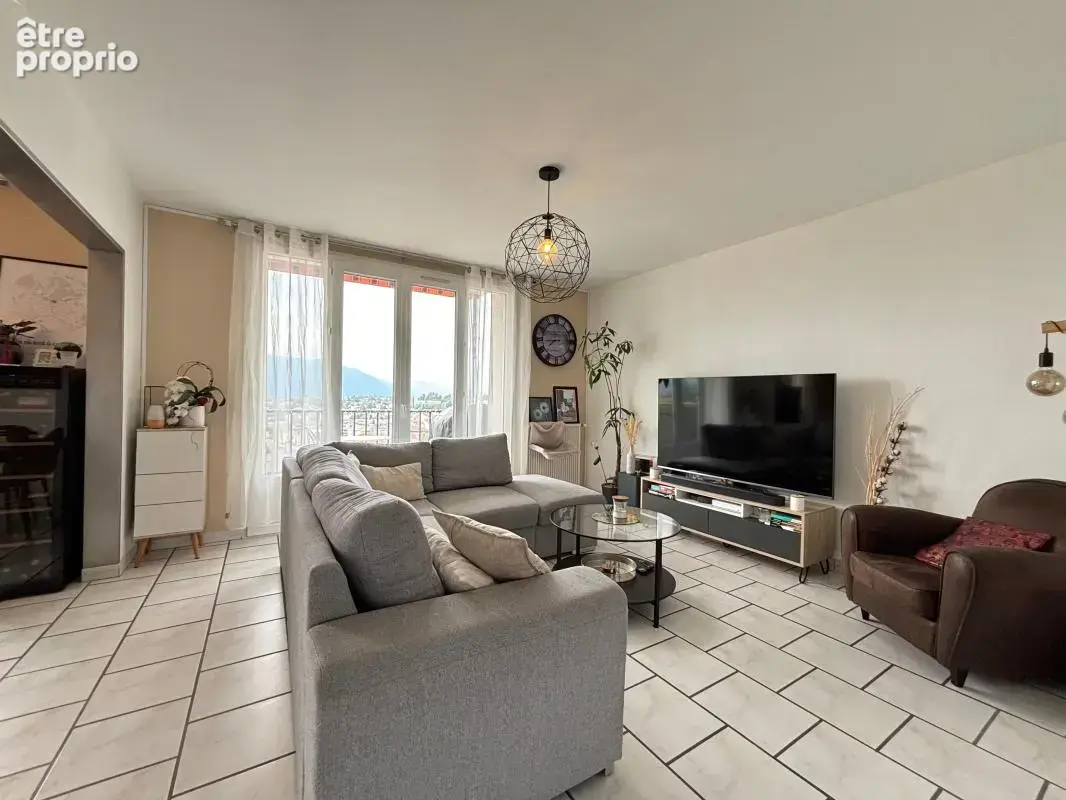 Appartement T4 de 75 avec balcon et cave - photo 5