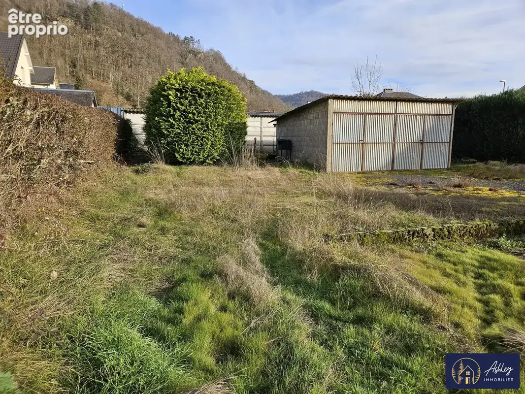 Maison 4 pièces CHAMPS-SUR-TARENTAINE (Cantal)