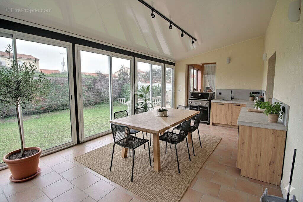 Maison à THEZA