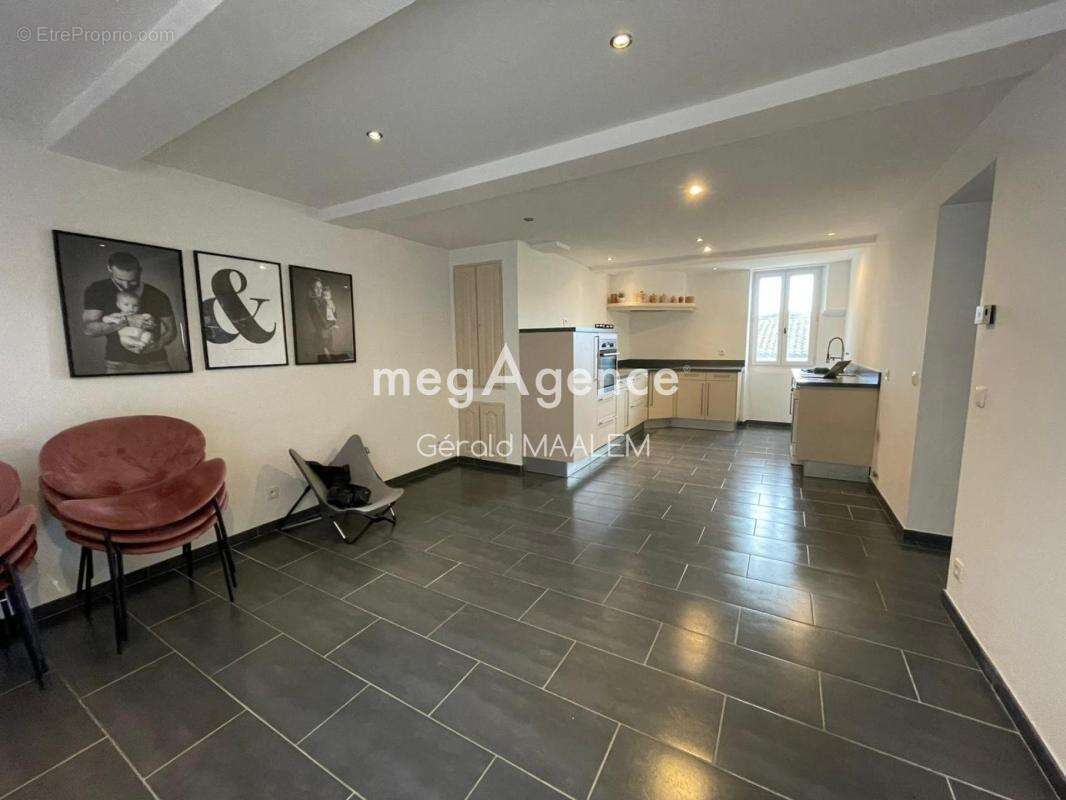 Maison à PLAN-DE-LA-TOUR