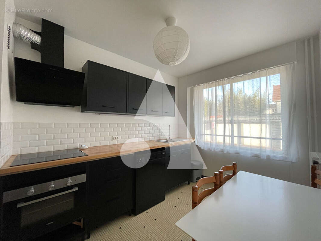 Appartement à SAINT-MAUR-DES-FOSSES