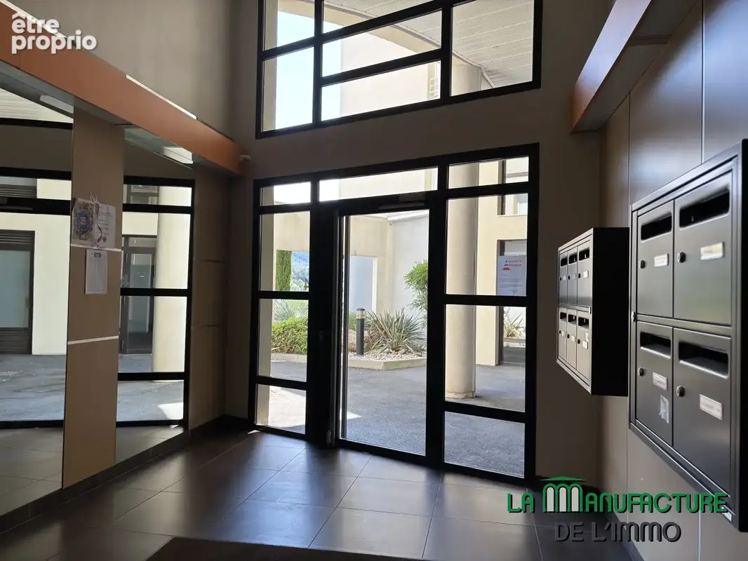 Appartement saint jean bonnefonds - t3 en rez de jardin de 72,11m2 avec terrasse et jardin - photo 8