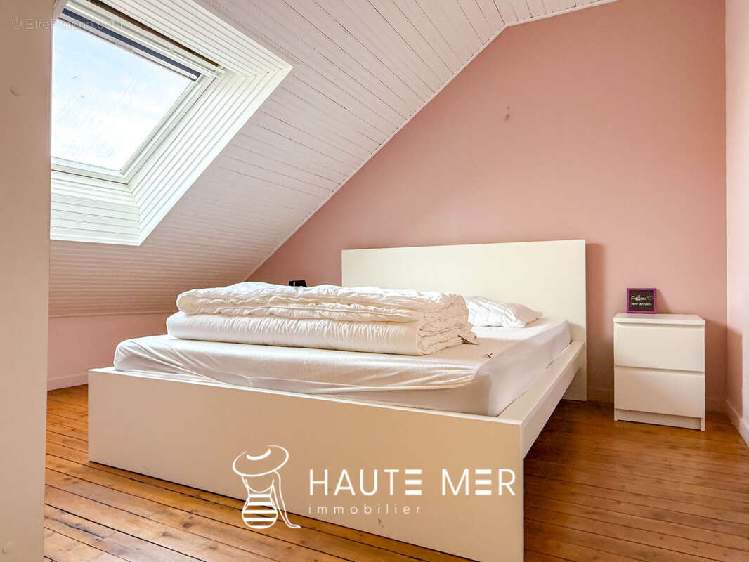 COMETE - Villa familiale T6 en centre-ville - photo 13