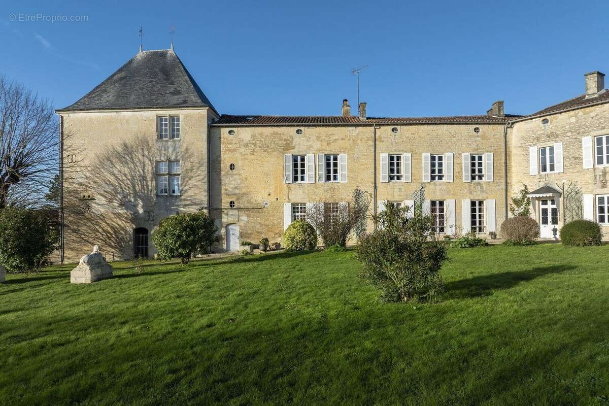 Maison à BEAUVOIR-SUR-NIORT