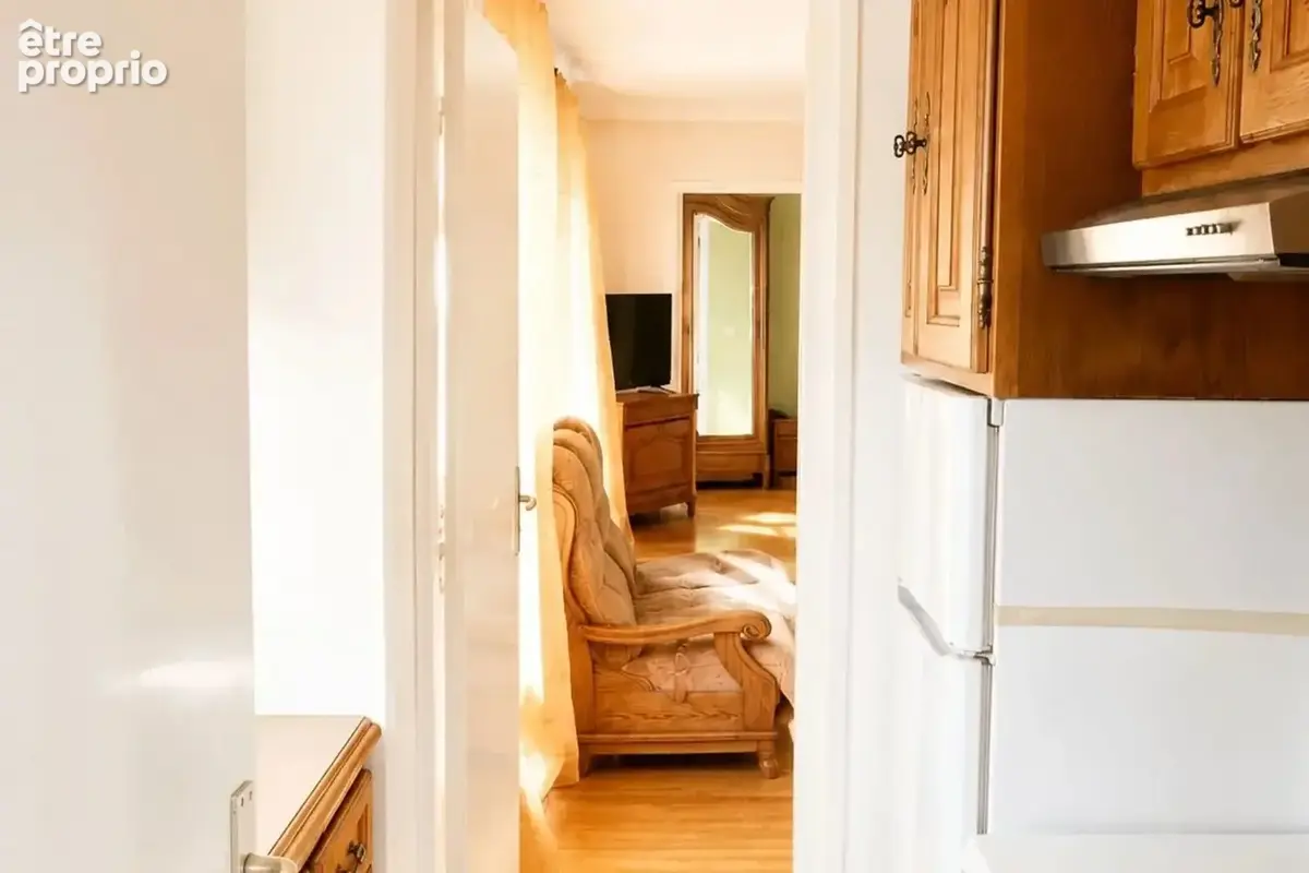 La Varenne Cœur de Ville – 2 pièces de charme avec balcon - photo 5