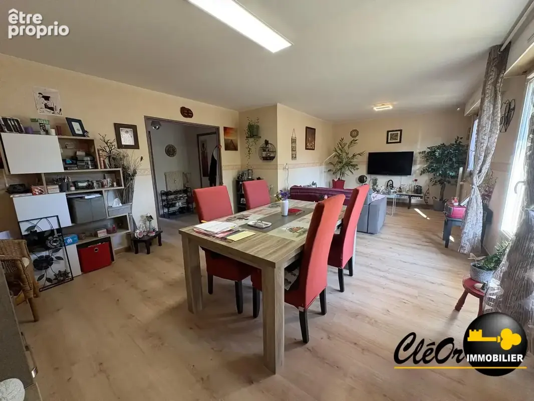 Appartement à PERRIGNY