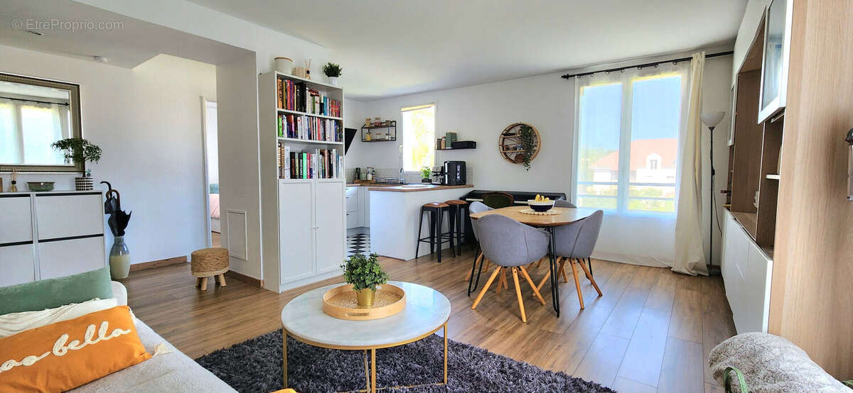 Appartement à SAINT-GRATIEN