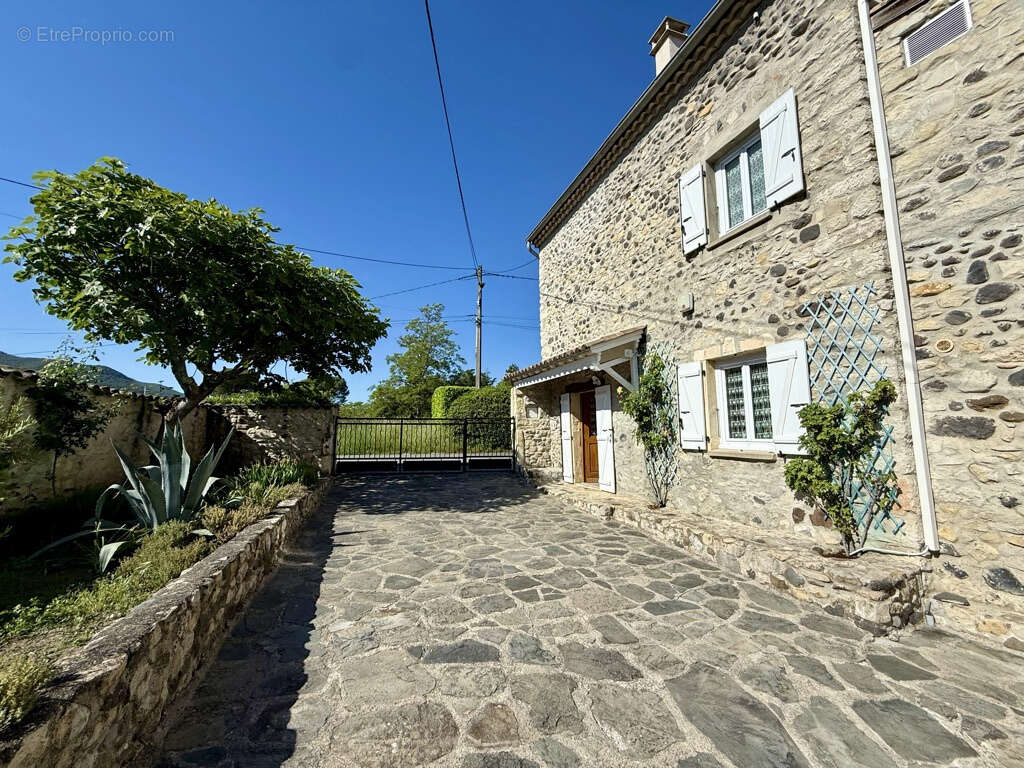 Maison à BAIX