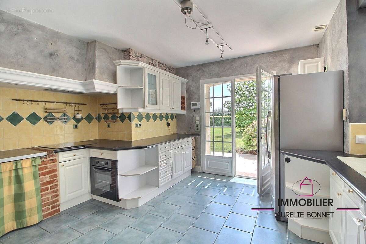 Maison 129 m² à Pont-L'eveque  - photo 4