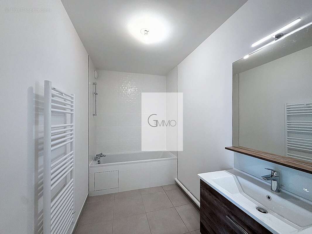 Appartement à L'HAY-LES-ROSES