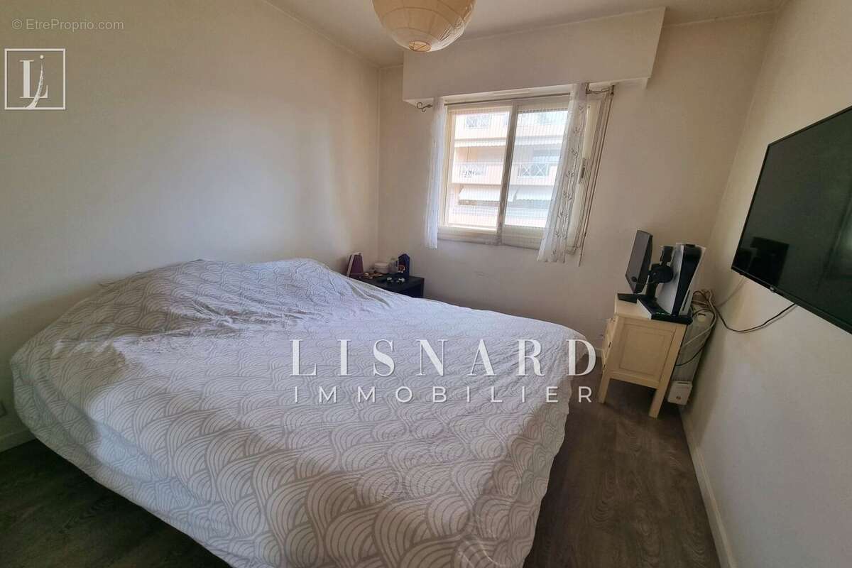 Appartement à VALLAURIS