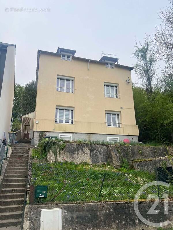 Maison à MARLY-LA-VILLE