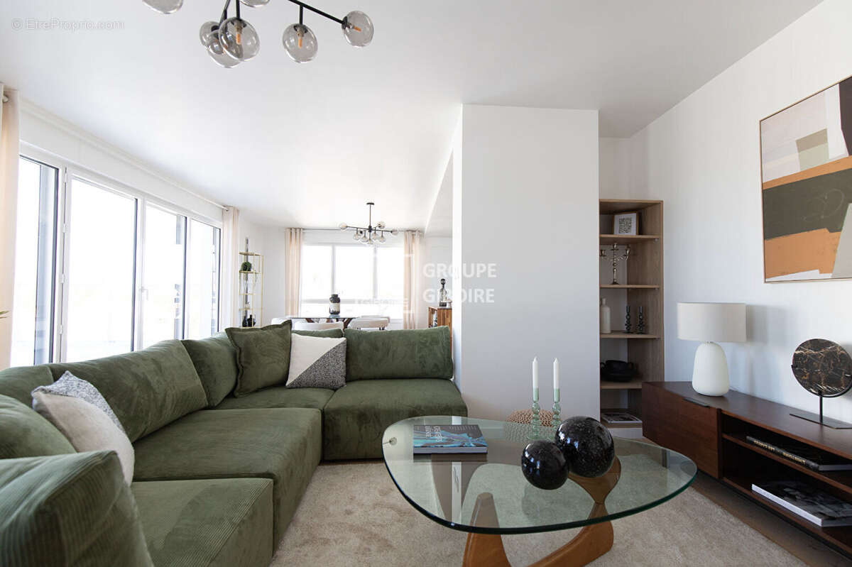 A VENDRE - AGENCE GIBOIRE - Appartement 5 pièces - Dernier étage - Vannes - photo 2