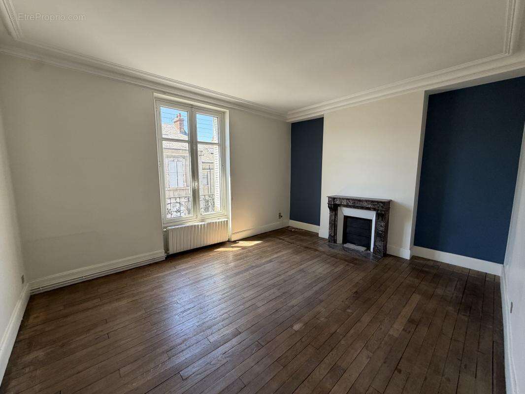 Maison de caractère en bon etat de 497 m² dont piscine et local commercial de 117 m² - photo 6