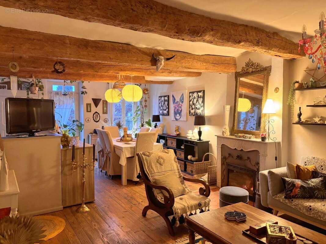 Autre à ROQUEBRUNE-SUR-ARGENS