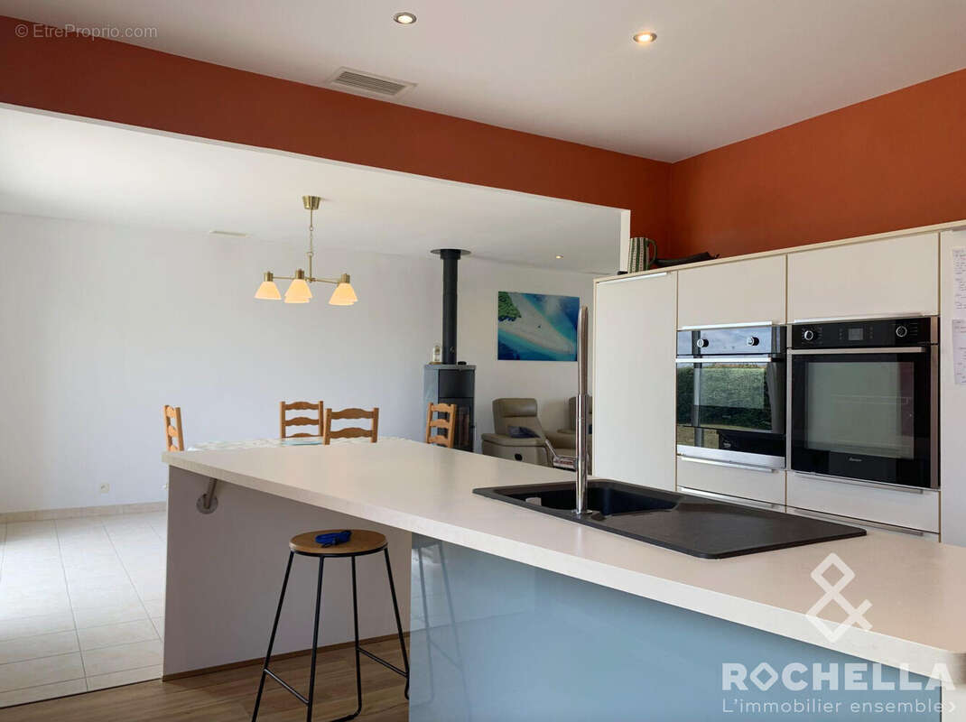 Maison 152 m² à Thaire  - photo 5
