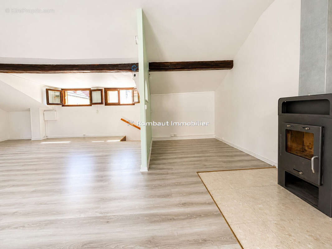 Maison 118 m² à La Celle-Saint-Cloud  - photo 8