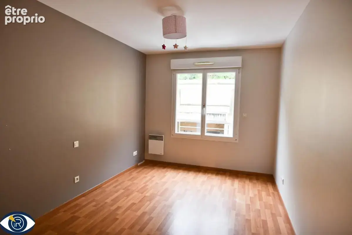 Appartement 75 m² à Laval  - photo 3