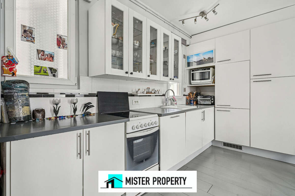 Appartement à LEVALLOIS-PERRET