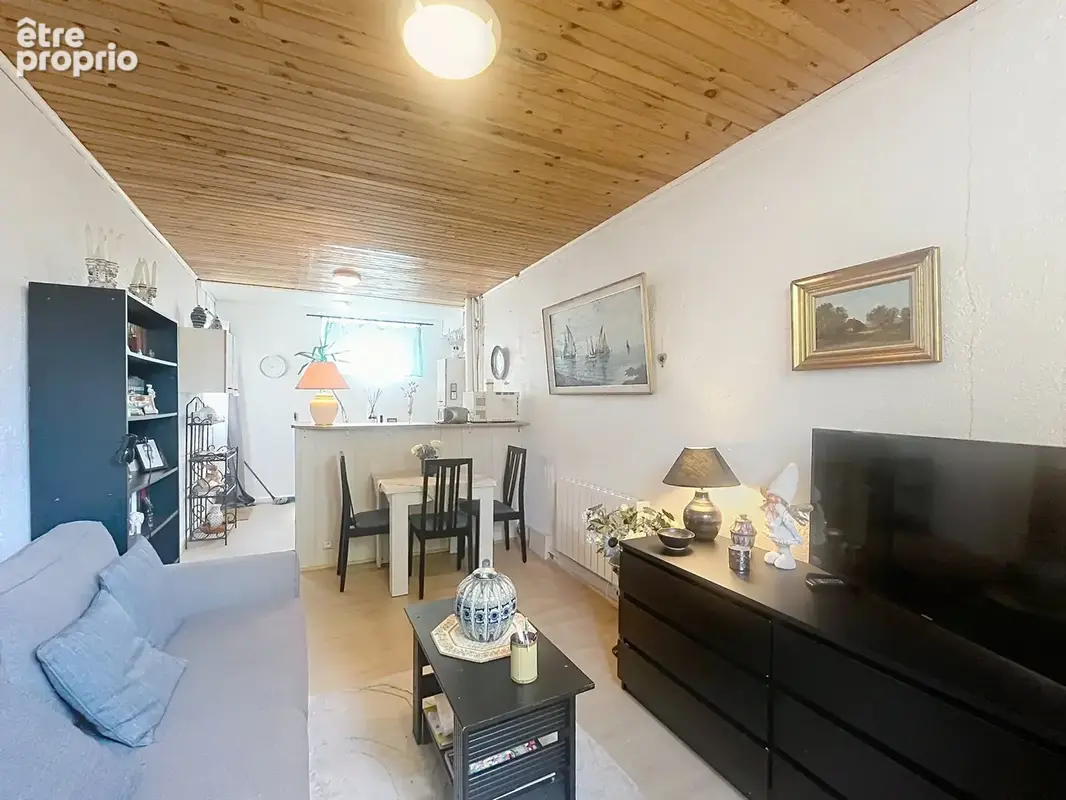 ISSOIRE, maison en pierres sur terrain de 400m2 - photo 8