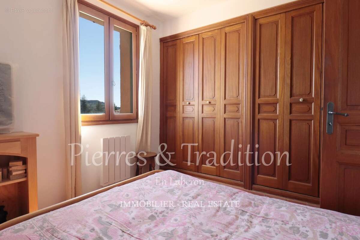 Maison à SAINT-SATURNIN-LES-APT