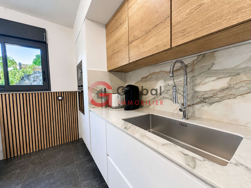 Maison 5 pièces avec piscine et vue mer, Saint-Leu - photo 7