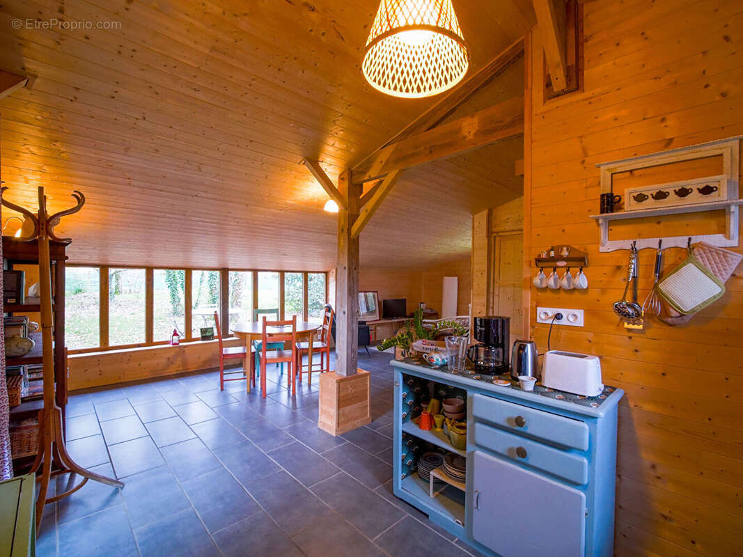 Maison à COMMENSACQ