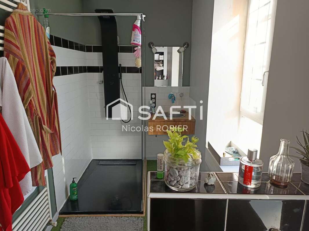 Photo 8 - Maison à SANSAIS