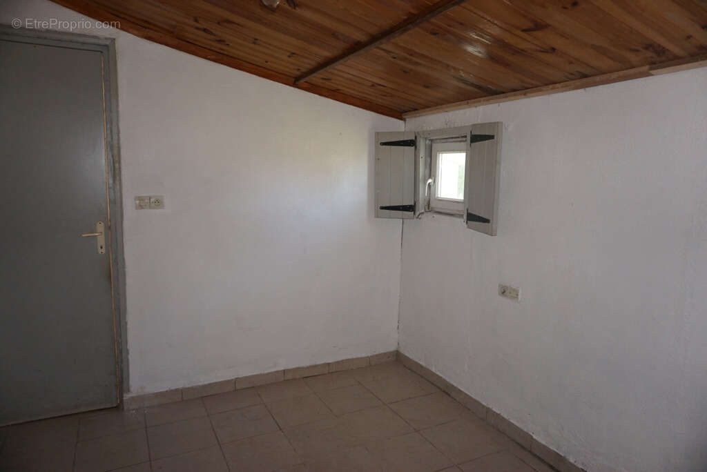 Maison à NEUILLY-EN-DONJON