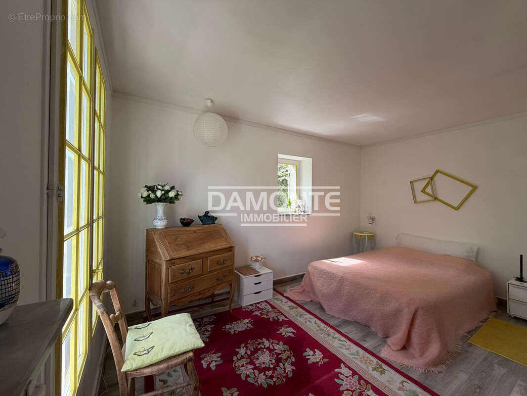 NOUVEAUTE- Propriété de T7 - photo 7