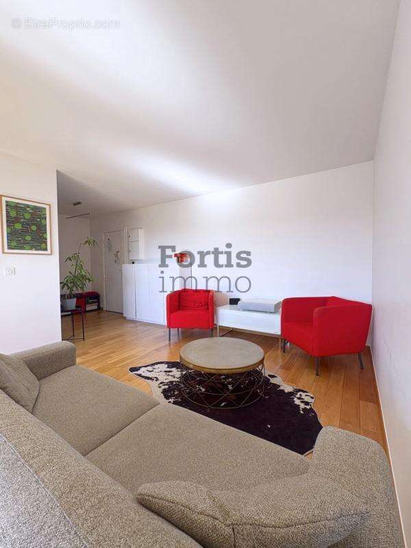 Appartement à PARIS-12E