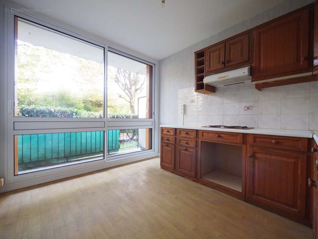 Appartement à FONTENAY-LE-FLEURY