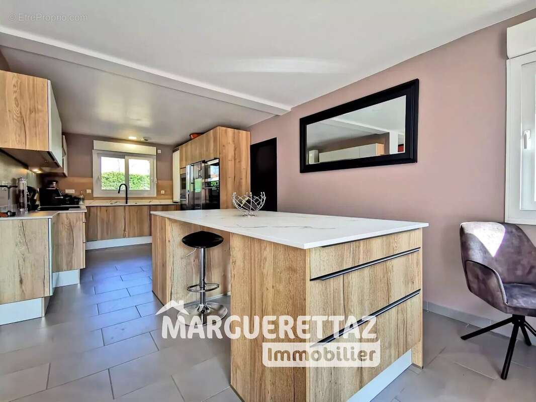 Maison à NEYDENS