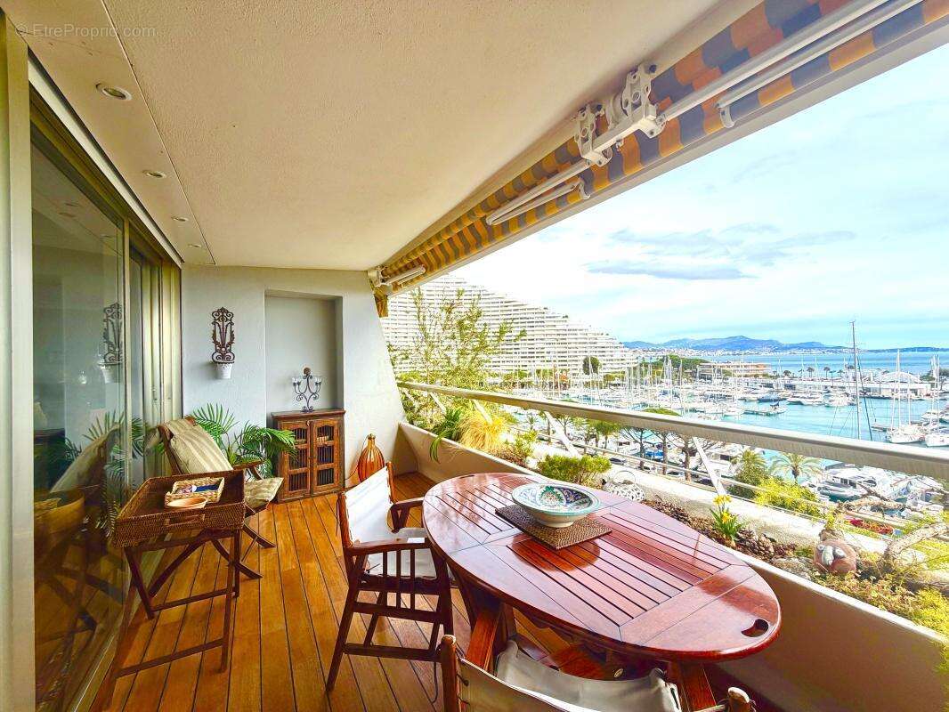 Appartement à VILLENEUVE-LOUBET