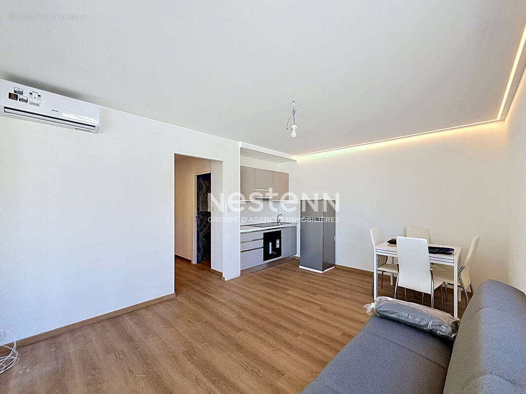 Appartement à VALLAURIS