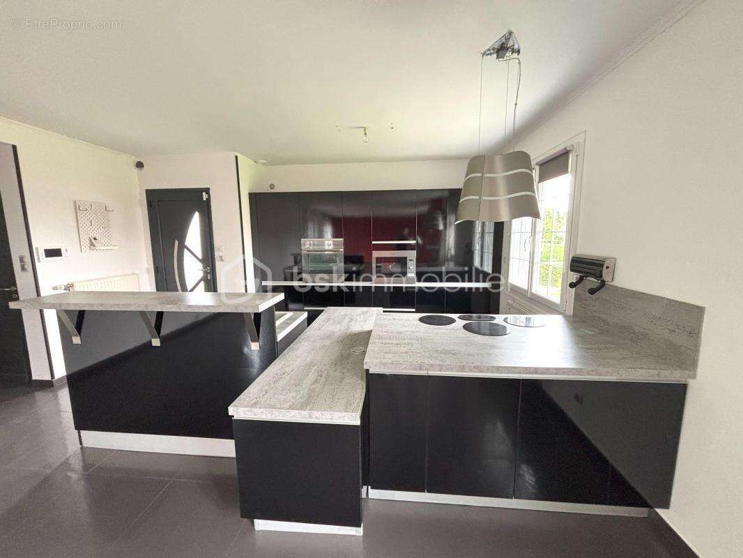 Maison à SAINT-QUENTIN-LA-MOTTE-CROIX-AU-BAILLY