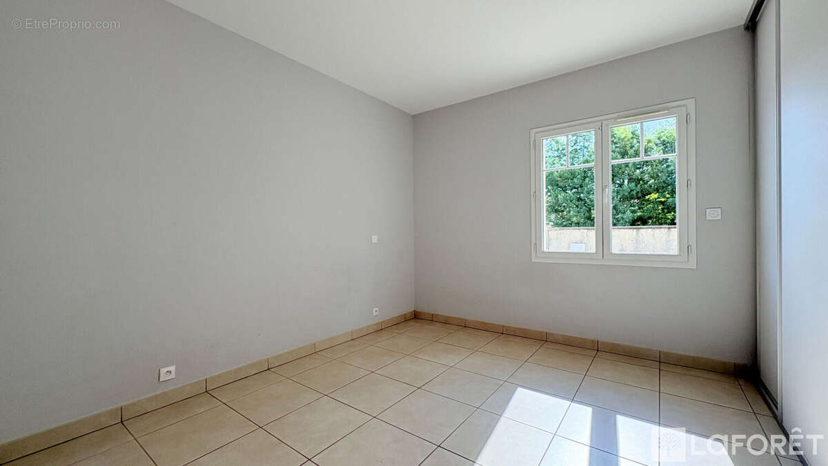 Aux portes de la Hume - Maison T4 de plain-pied avec garage - photo 7