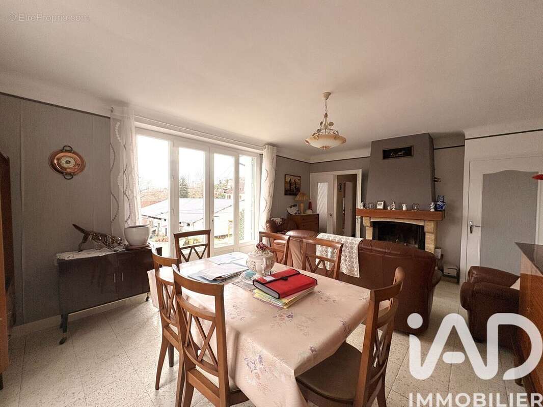 Maison 81 m² à Gagnac-Sur-Cere  - photo 3