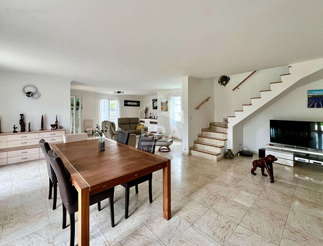 Maison à SAINT-SULPICE-DE-ROYAN