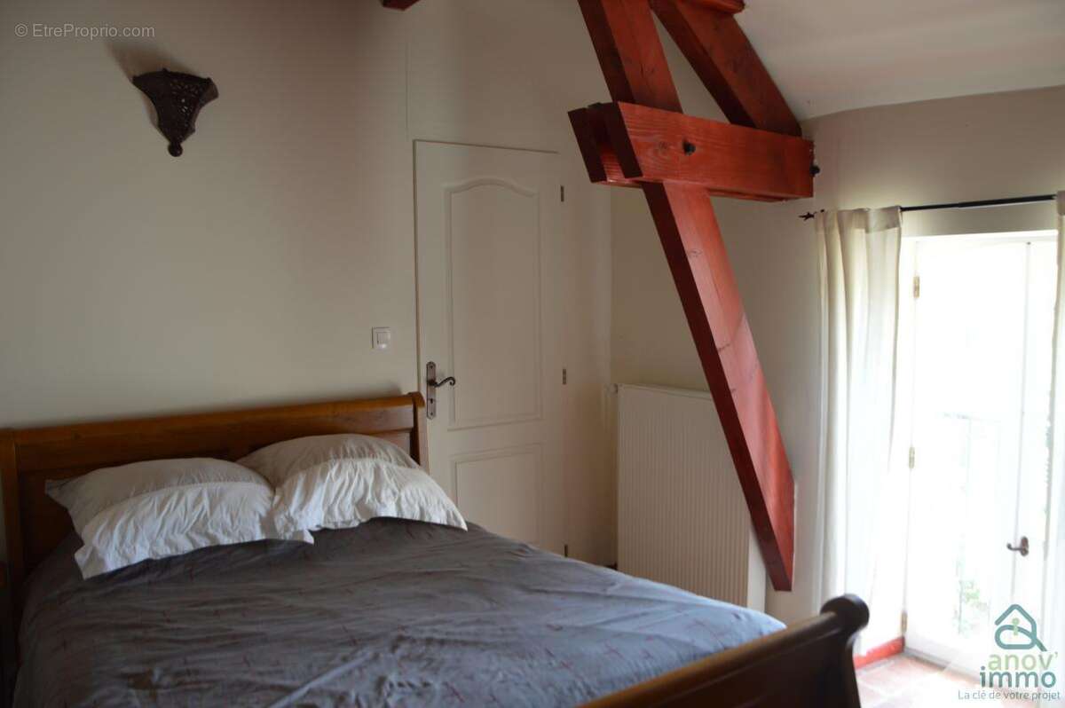 Maison à CHARBONNAT