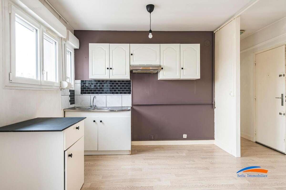   - Appartement à REIMS