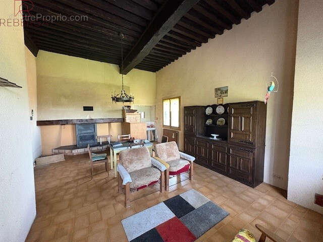 Maison à AUSSILLON