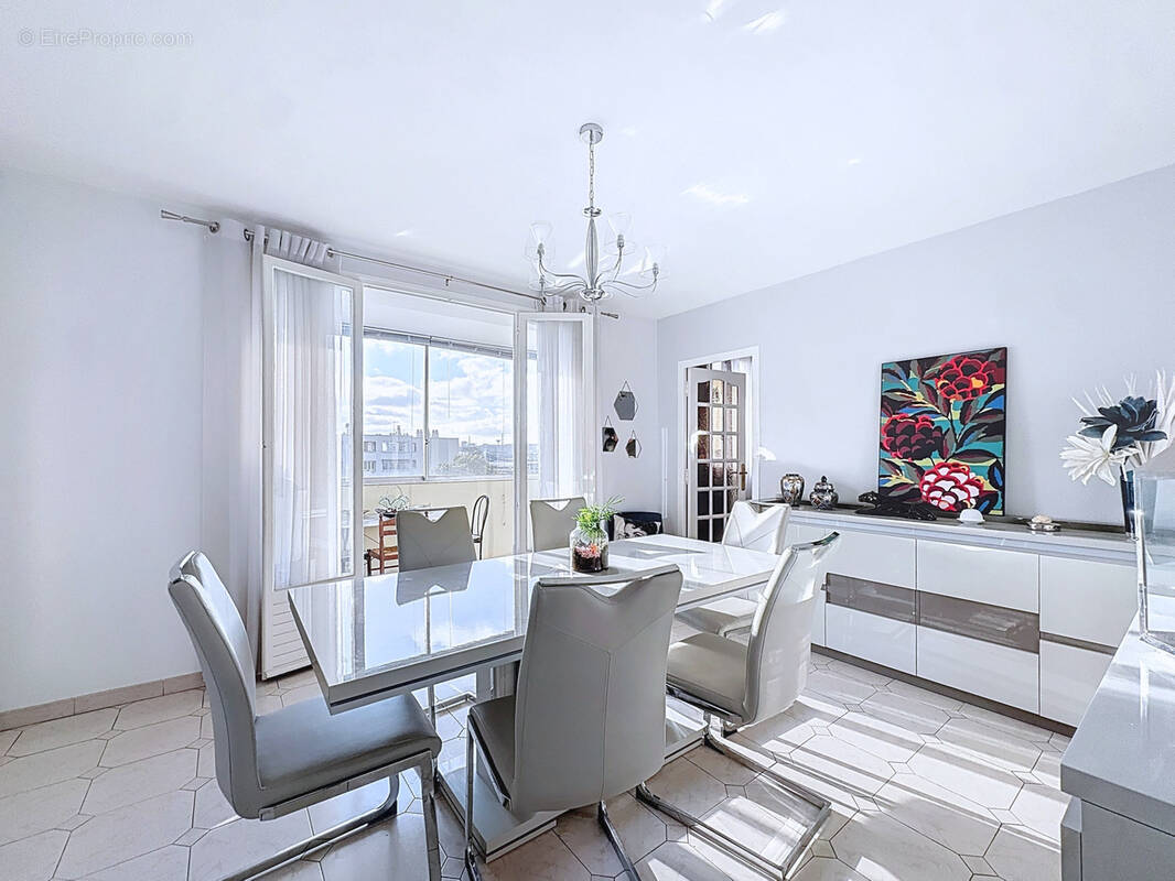 Appartement à VENISSIEUX