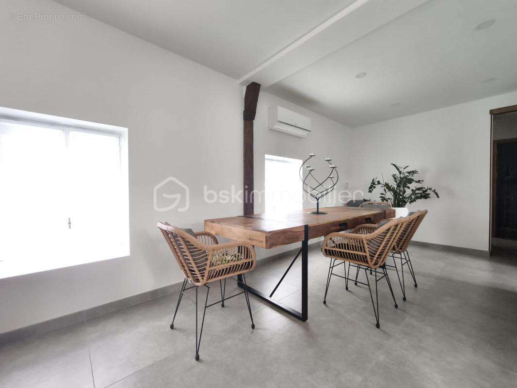 Maison à REBAIS