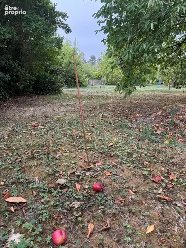 Photo Terrain à Conde-Sainte-Libiaire au prix de 180 000€