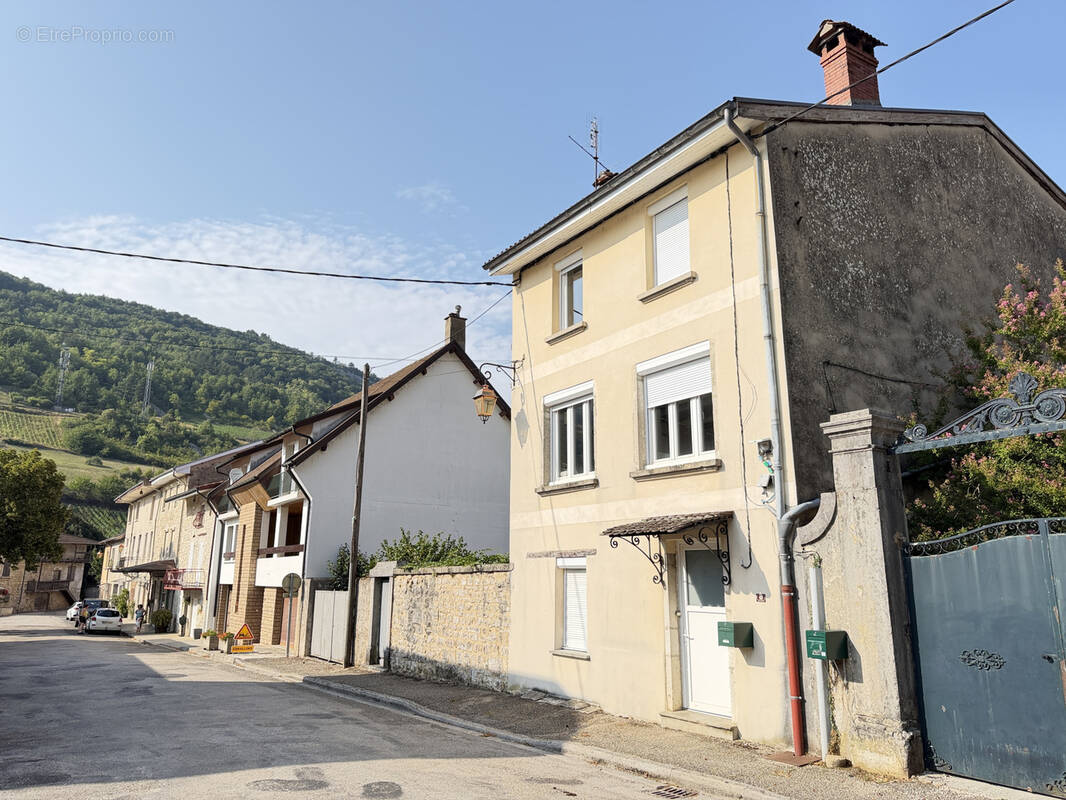 Maison à CERDON
