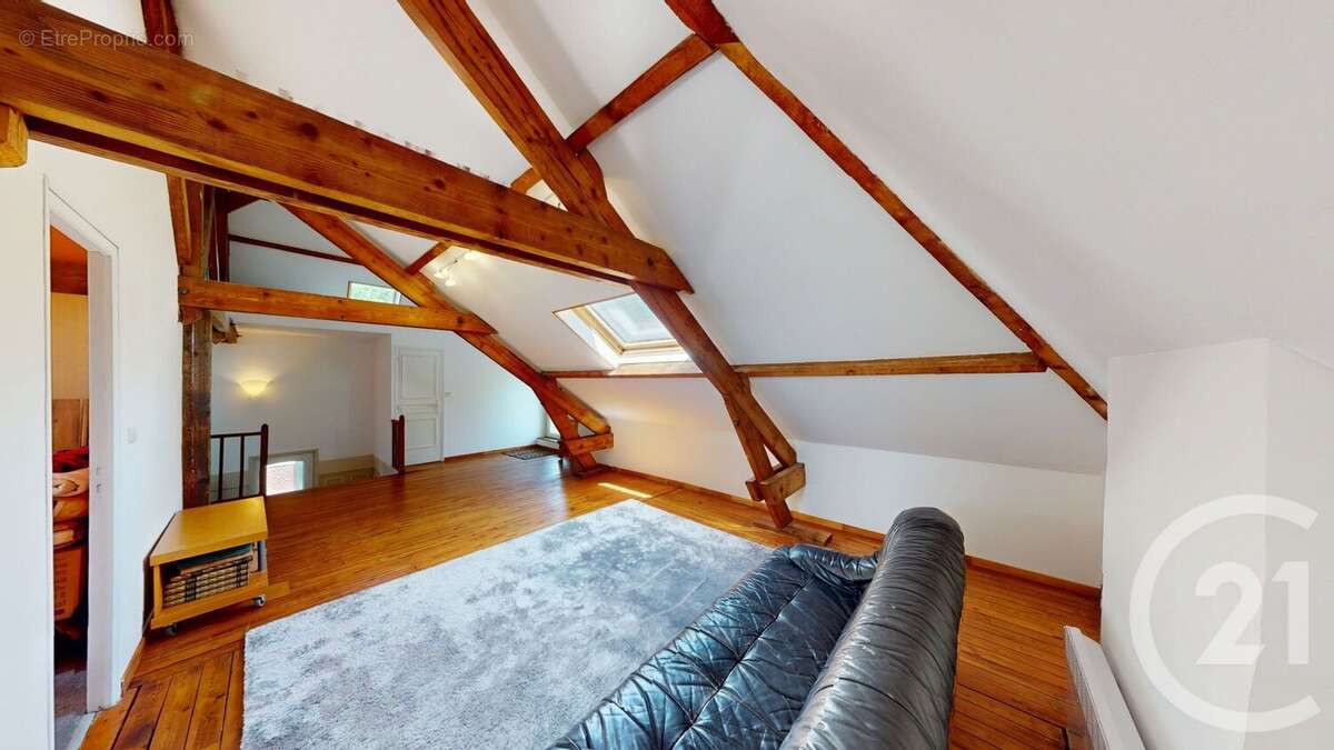 Maison à SAINT-QUENTIN