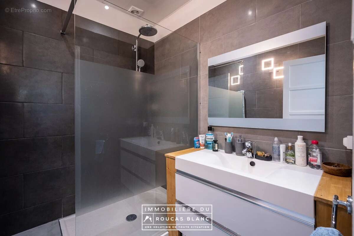 Appartement à MARSEILLE-8E